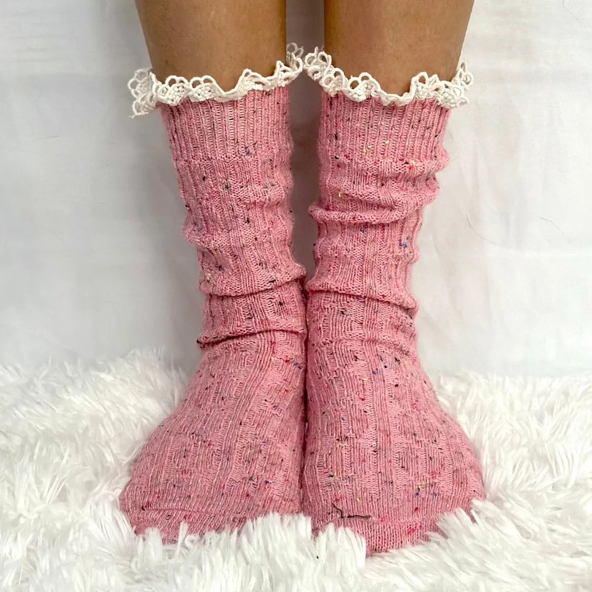 BOOTIE  lace slouch  socks - pink