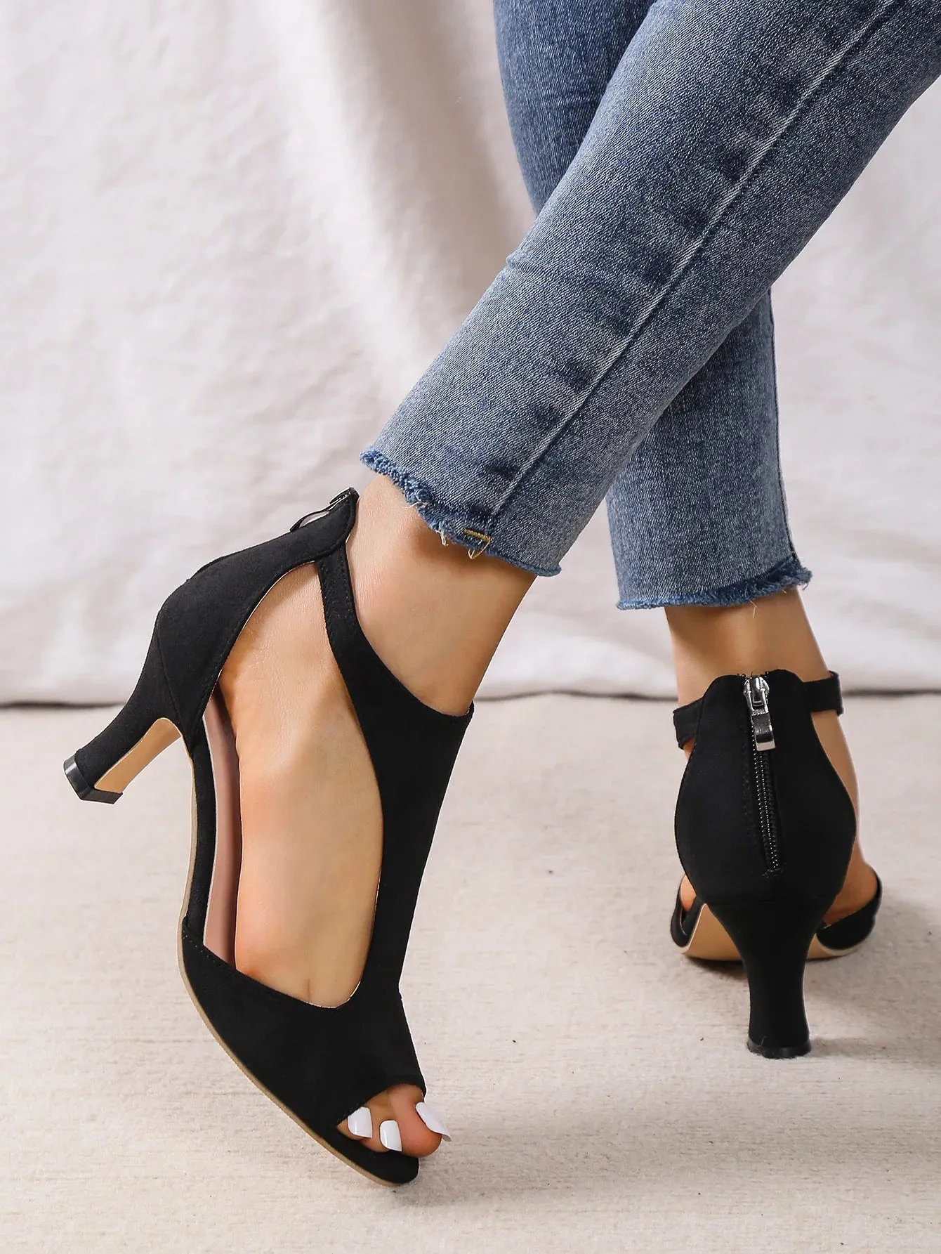Performance Latin Dance Shoes for Women High Heel 6cm Wedding Party Ballroom Rubber Sole Sandals